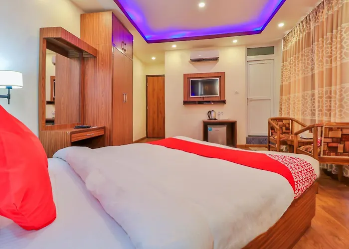 Oyo 676 Maalaxmi Hotel